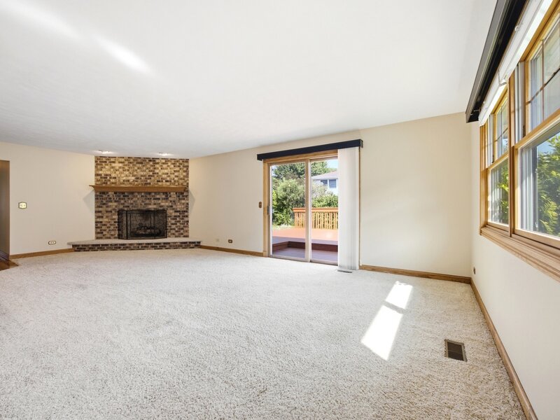 2122 Sherborn Lane Schaumburg IL 60193