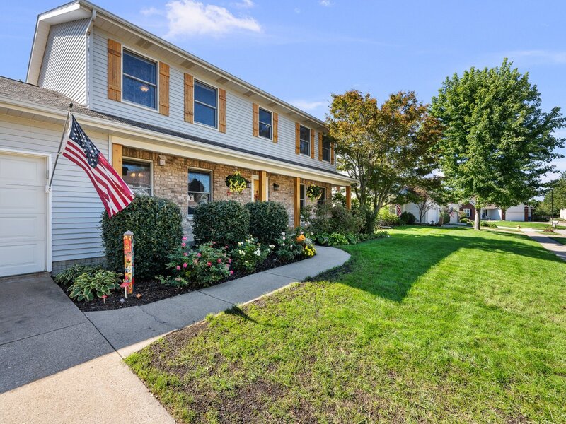 2493 Countryside Lane Bettendorf IA 52722