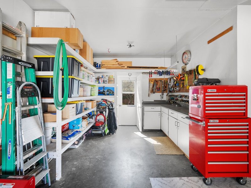 2493 Countryside Lane Bettendorf IA 52722