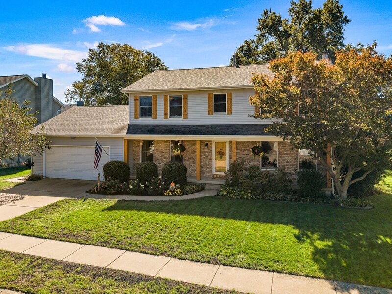 2493 Countryside Lane Bettendorf IA 52722