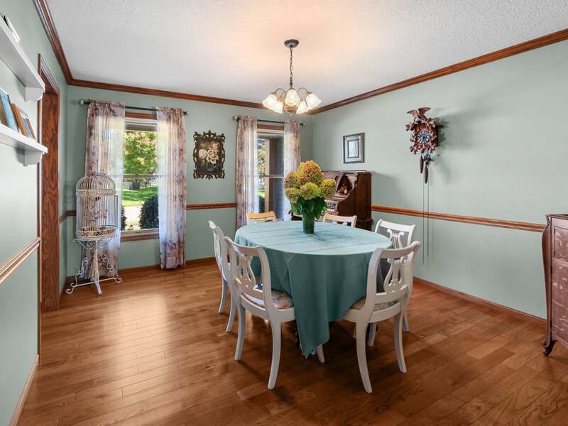 2493 Countryside Lane Bettendorf IA 52722
