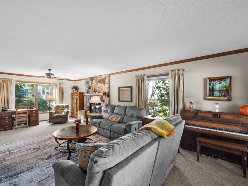 2493 Countryside Lane Bettendorf IA 52722