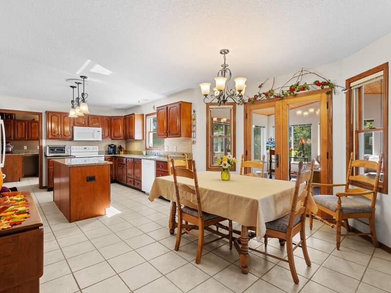 2493 Countryside Lane Bettendorf IA 52722