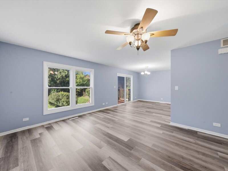 863 Pleasant Street Woodstock IL 60098