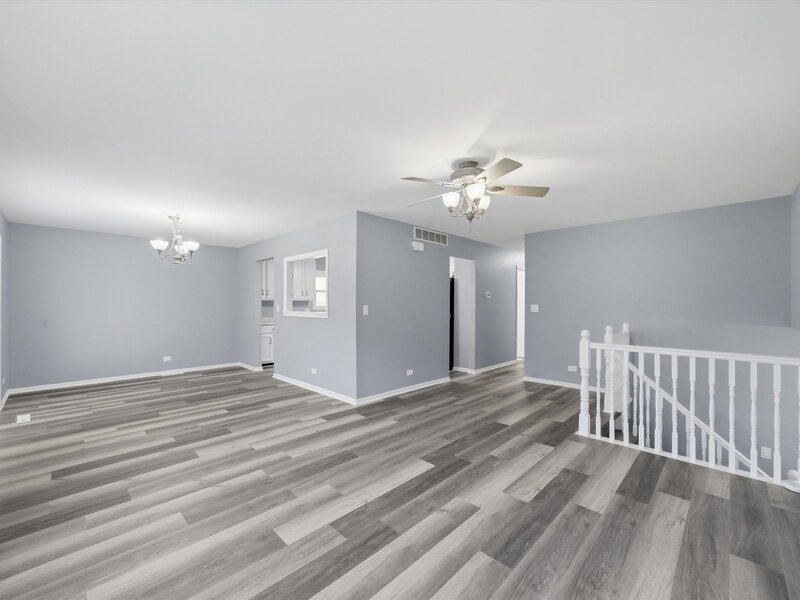 863 Pleasant Street Woodstock IL 60098