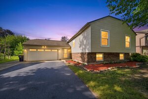 Photo of 863 Pleasant Street Woodstock IL 60098