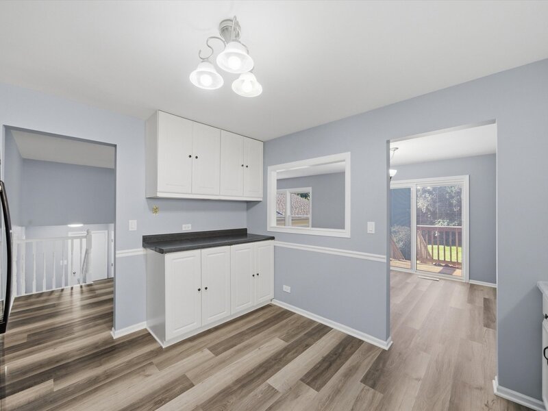 863 Pleasant Street Woodstock IL 60098