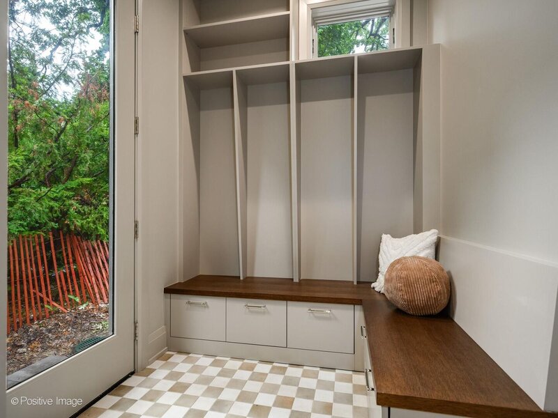 414 Laurel Avenue Wilmette IL 60091