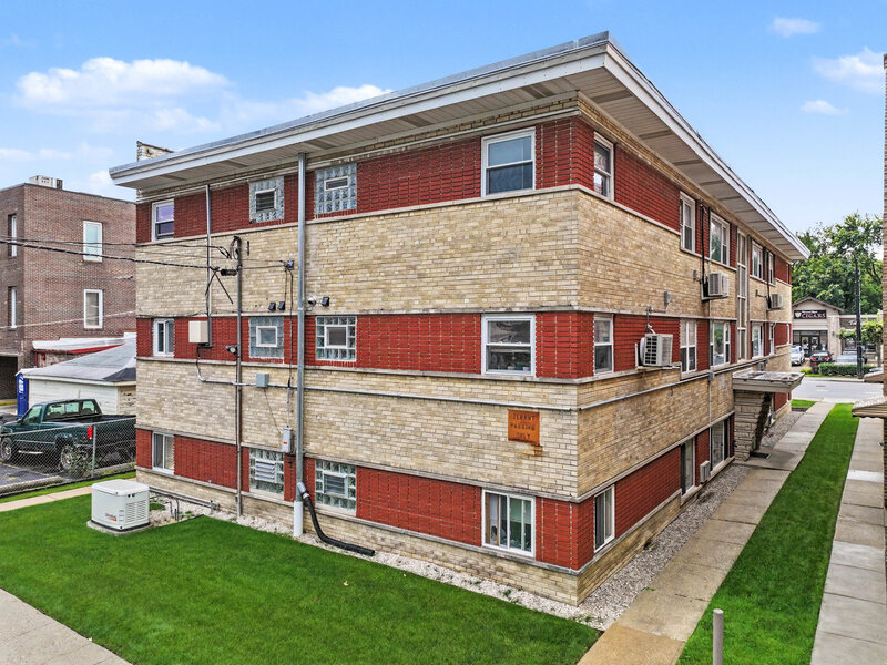 6043 N Northwest Highway Chicago IL 60631