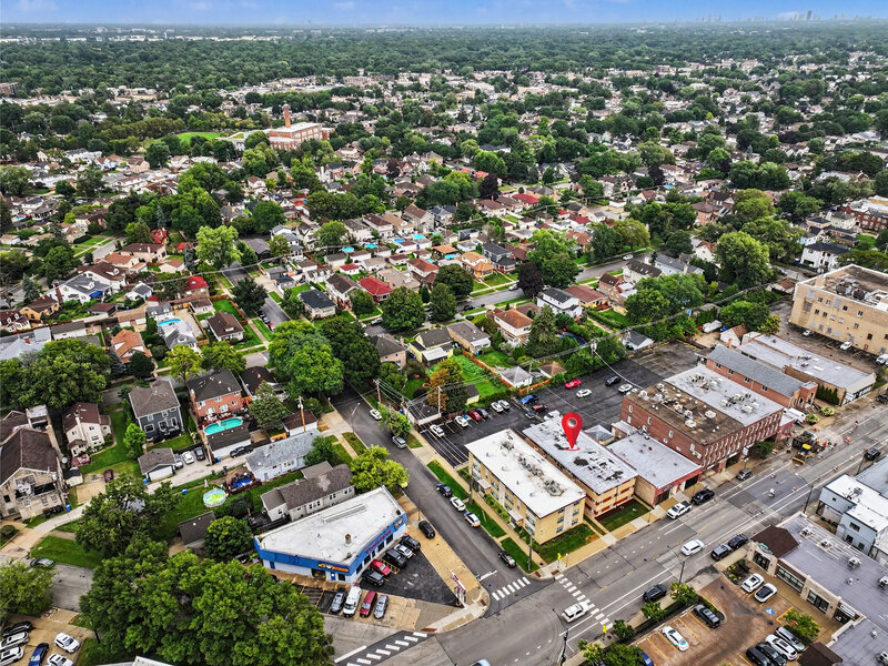 6043 N Northwest Highway Chicago IL 60631