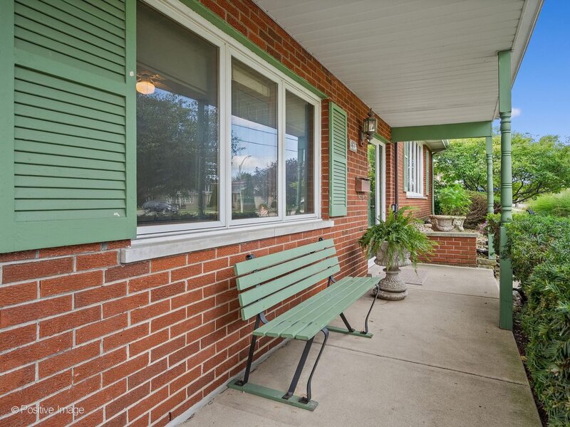 4613 W 105th Street Oak Lawn IL 60453