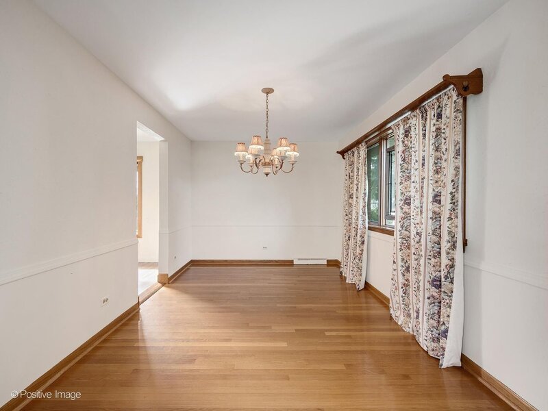4613 W 105th Street Oak Lawn IL 60453
