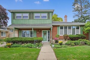 Photo of 4613 W 105th Street Oak Lawn IL 60453