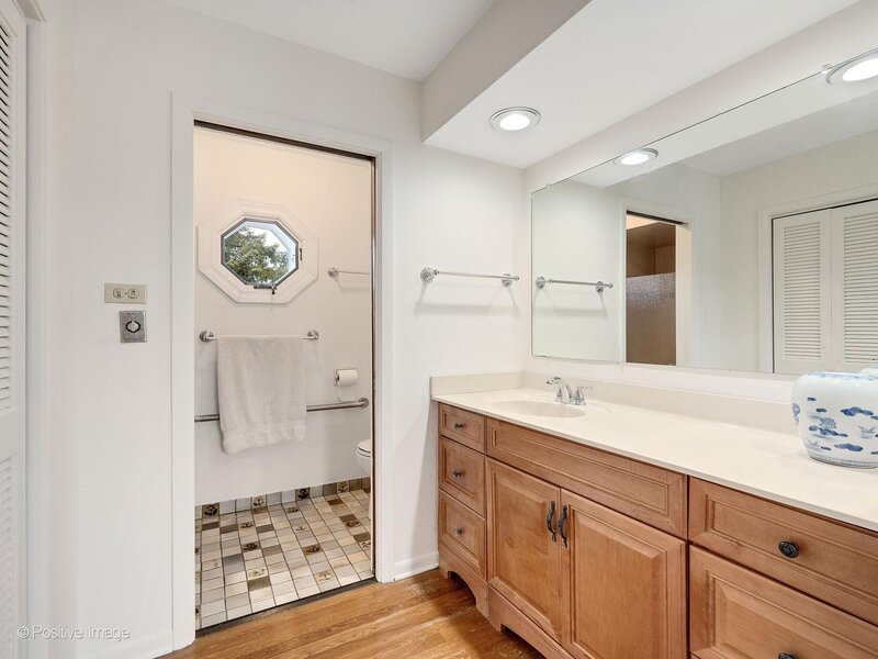 4613 W 105th Street Oak Lawn IL 60453