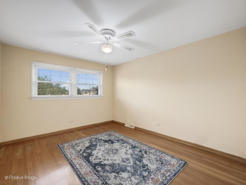 4613 W 105th Street Oak Lawn IL 60453
