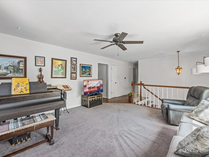 3411 Ridge Road Island Lake IL 60042