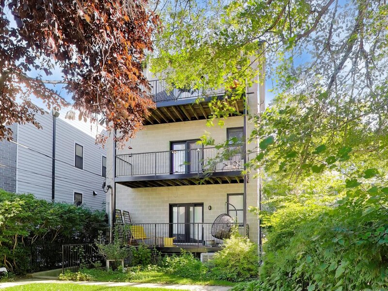 6100 N Hermitage Avenue Chicago IL 60660