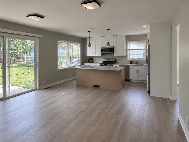 1413 Swallow Street Naperville IL 60565