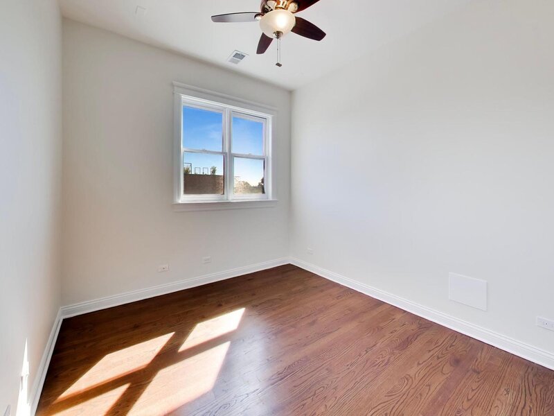3056 N Clybourn Avenue Chicago IL 60618