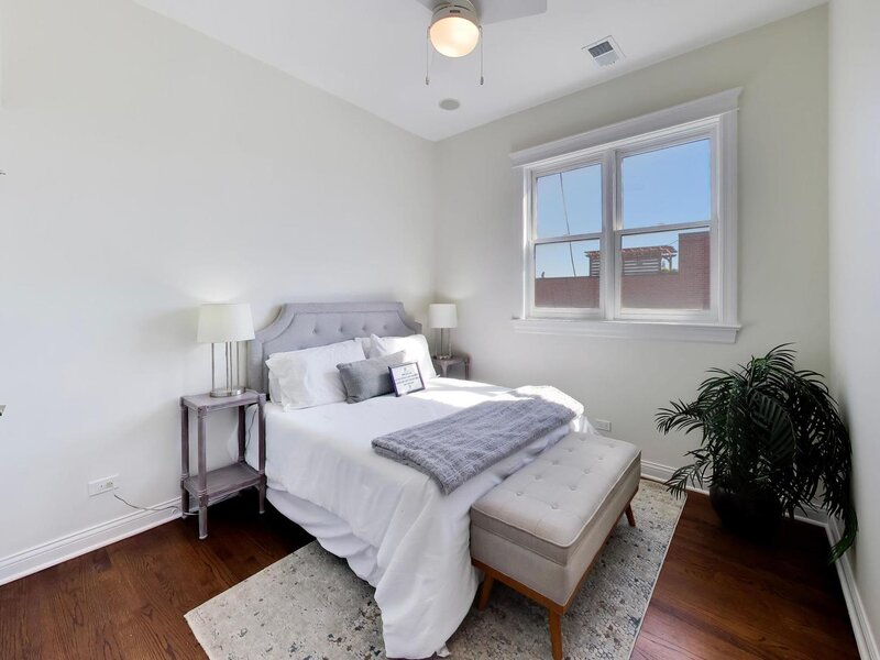 3056 N Clybourn Avenue Chicago IL 60618