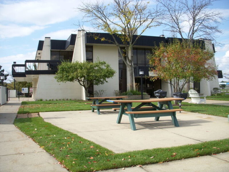 9701 N Dee Road Niles IL 60714