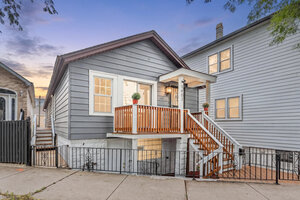 Photo of 1407 W Fuller Street Chicago IL 60608