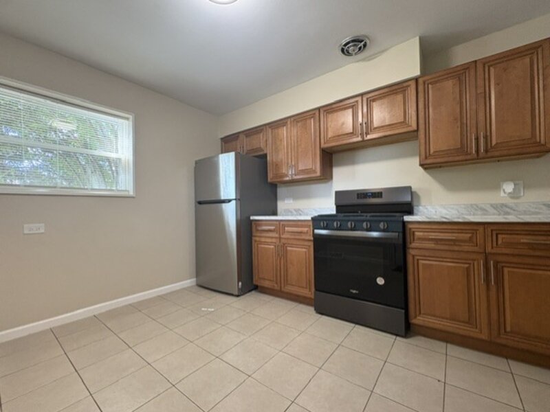 180 E Northwest Highway Des Plaines IL 60016