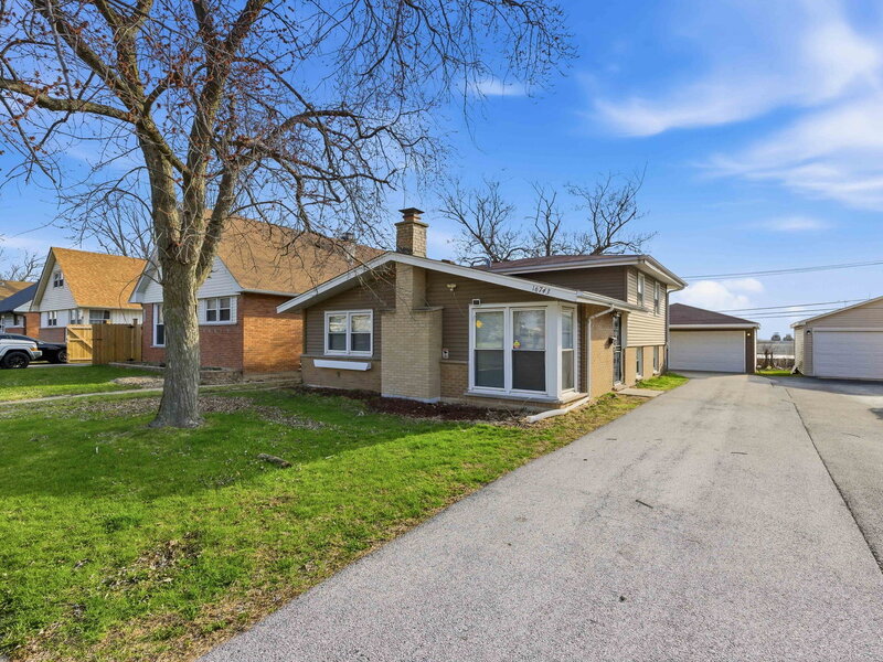 16743 Butterfield Drive Country Club Hills IL 60478