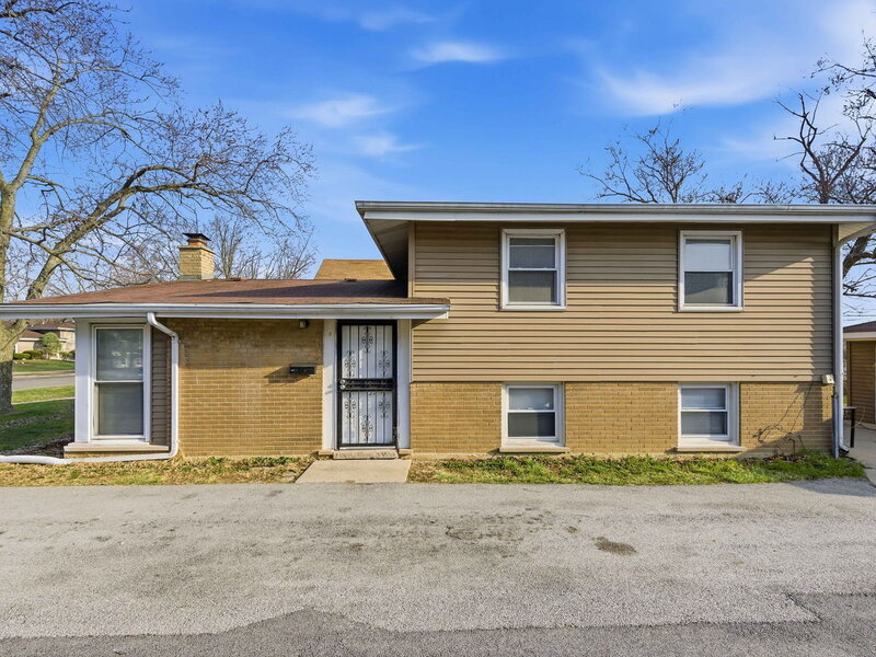 16743 Butterfield Drive Country Club Hills IL 60478