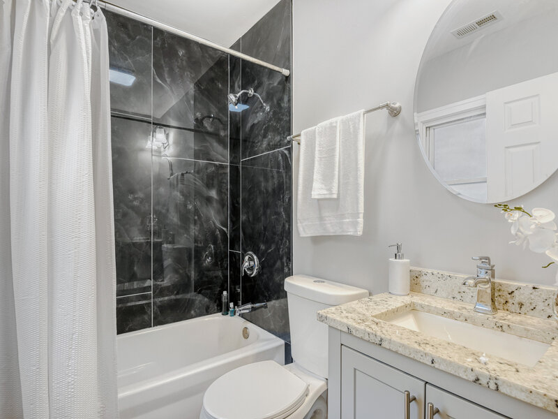 1837 W 104th Street Chicago IL 60643