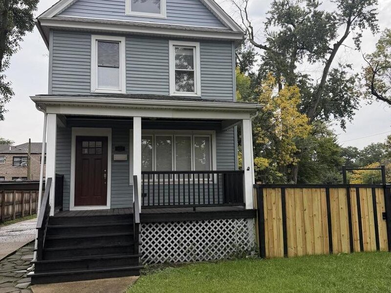 1837 W 104th Street Chicago IL 60643