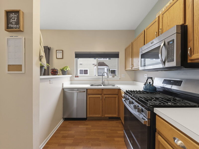 1105 Village Center Parkway Aurora IL 60506