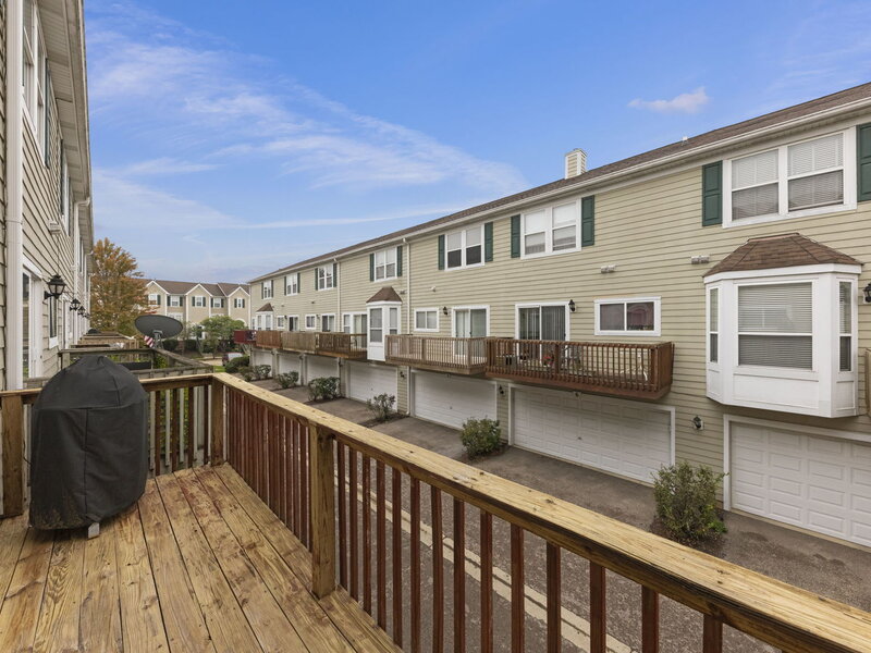 1105 Village Center Parkway Aurora IL 60506