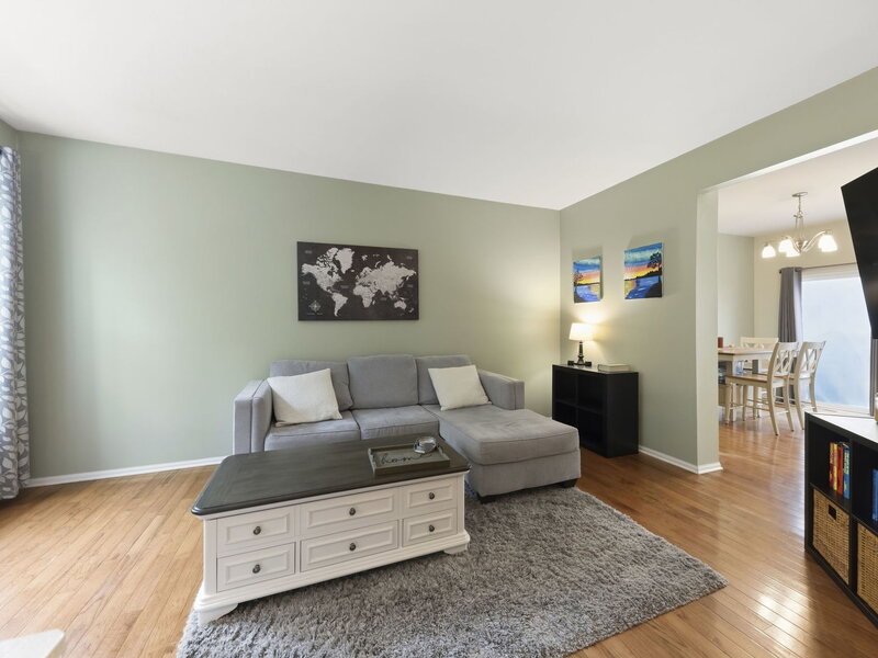 1105 Village Center Parkway Aurora IL 60506