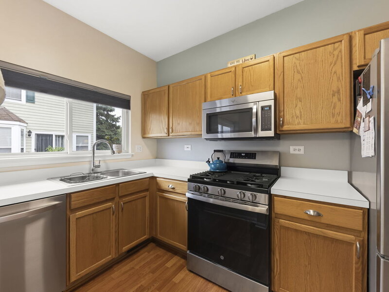 1105 Village Center Parkway Aurora IL 60506