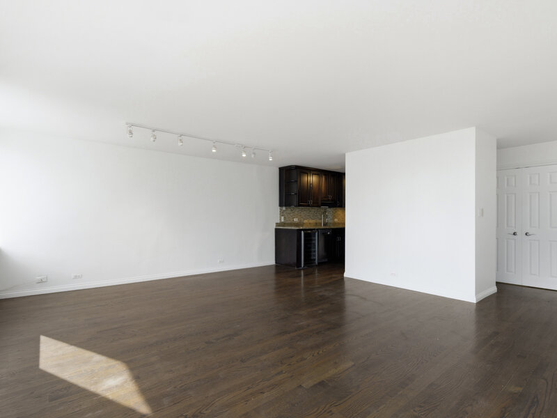 4250 N Marine Drive Chicago IL 60613