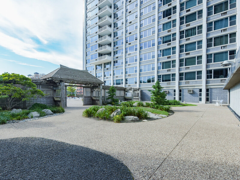 4250 N Marine Drive Chicago IL 60613