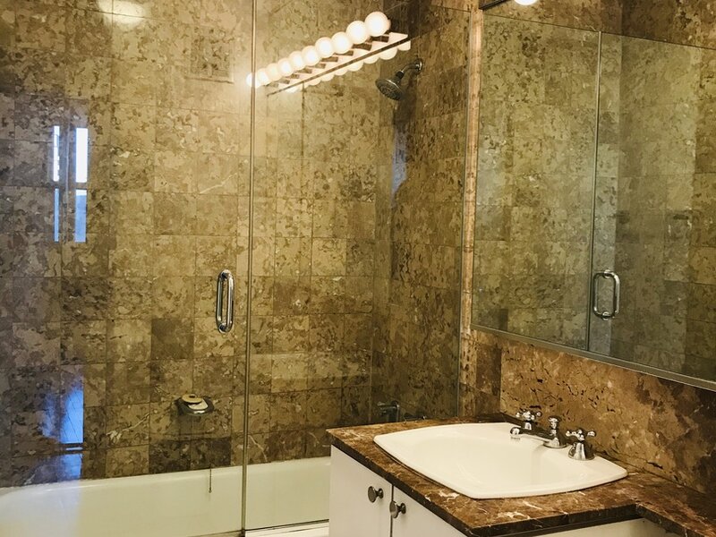 40 E Cedar Street Chicago IL 60611
