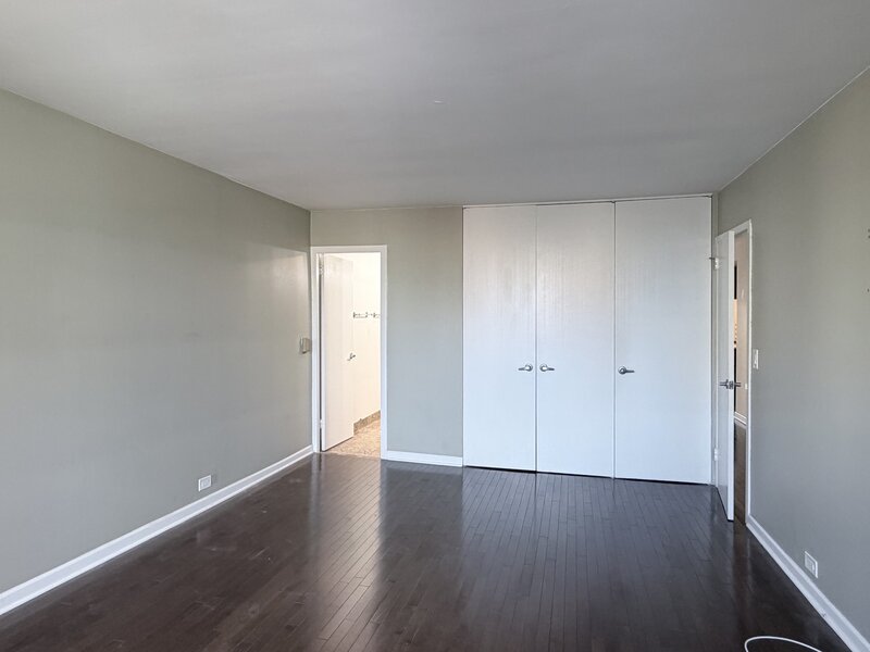 40 E Cedar Street Chicago IL 60611