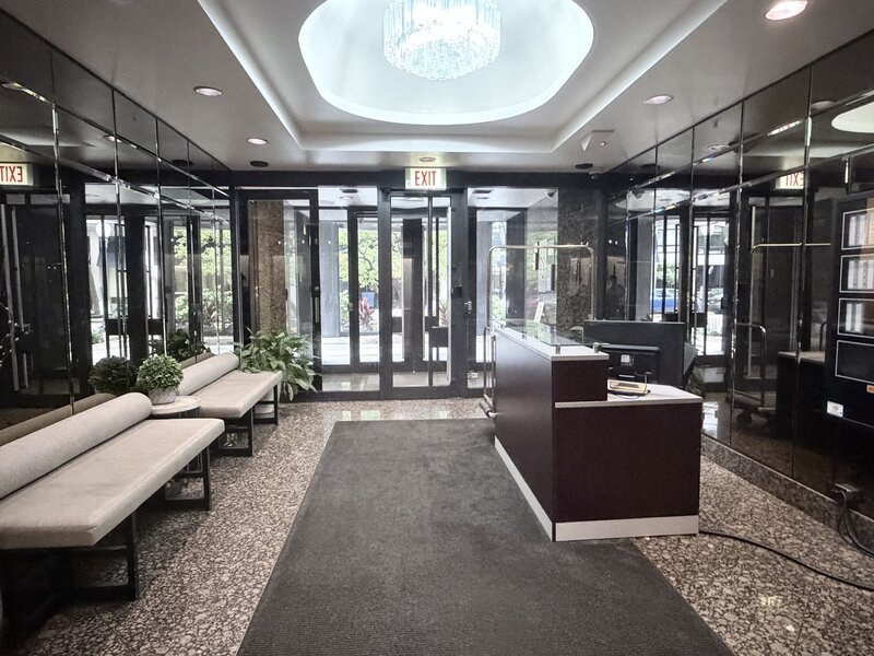 40 E Cedar Street Chicago IL 60611