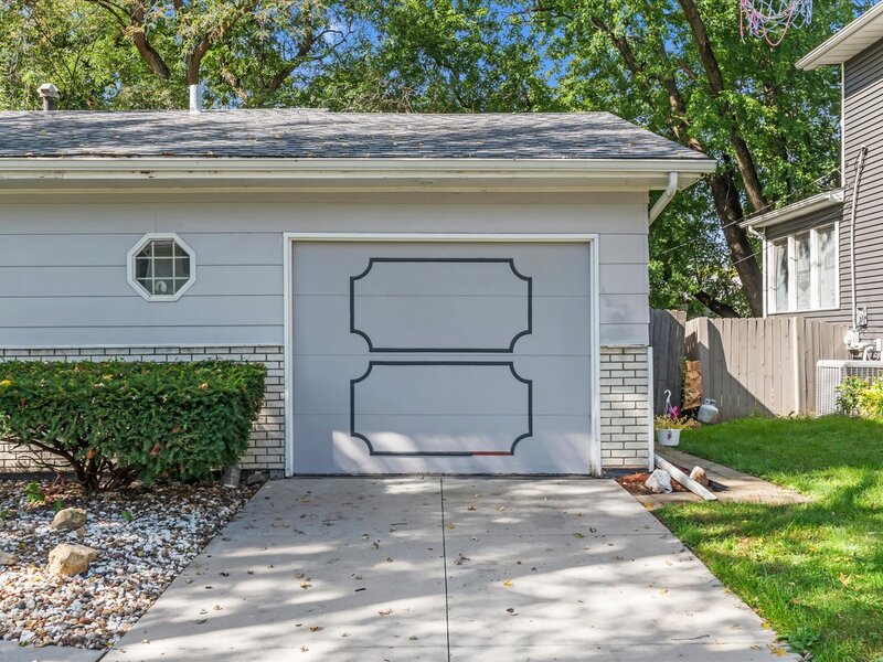 4550 Sheridan Street Davenport IA 52806