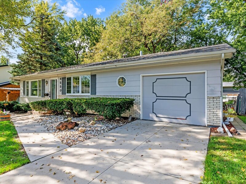 4550 Sheridan Street Davenport IA 52806