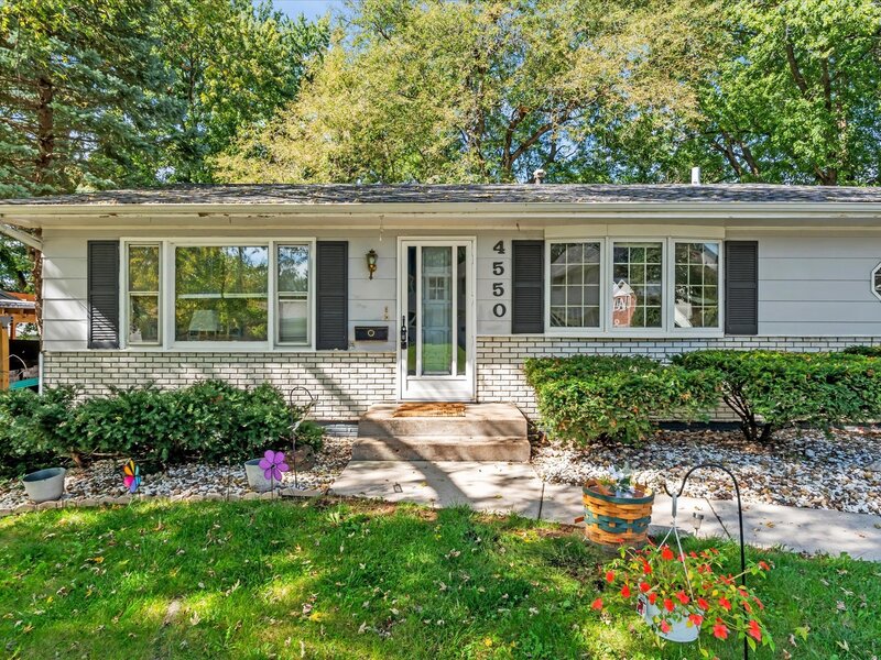 4550 Sheridan Street Davenport IA 52806