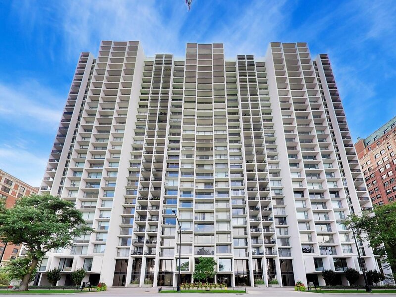 3200 N Lake Shore Drive Chicago IL 60657
