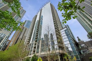 Photo of 201 N Westshore Drive Chicago IL 60601 Unit 2006