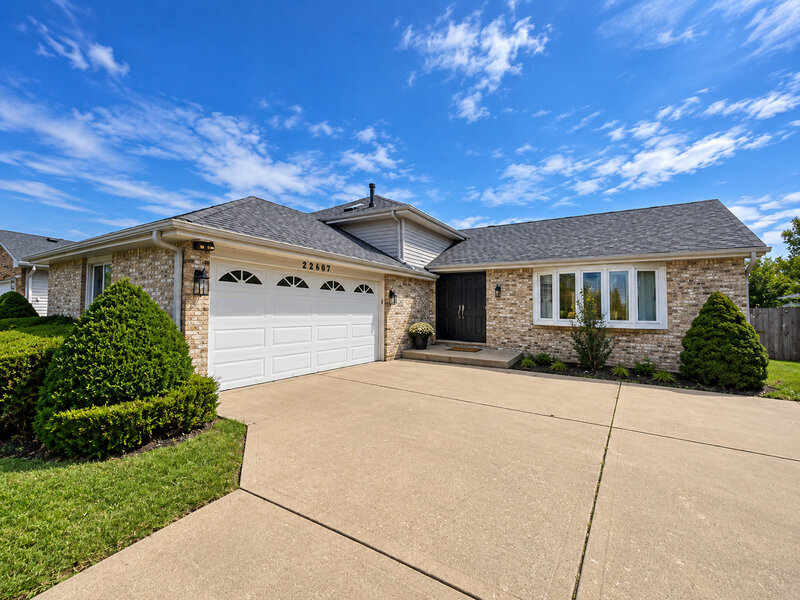 22507 Latonia Lane Richton Park IL 60471