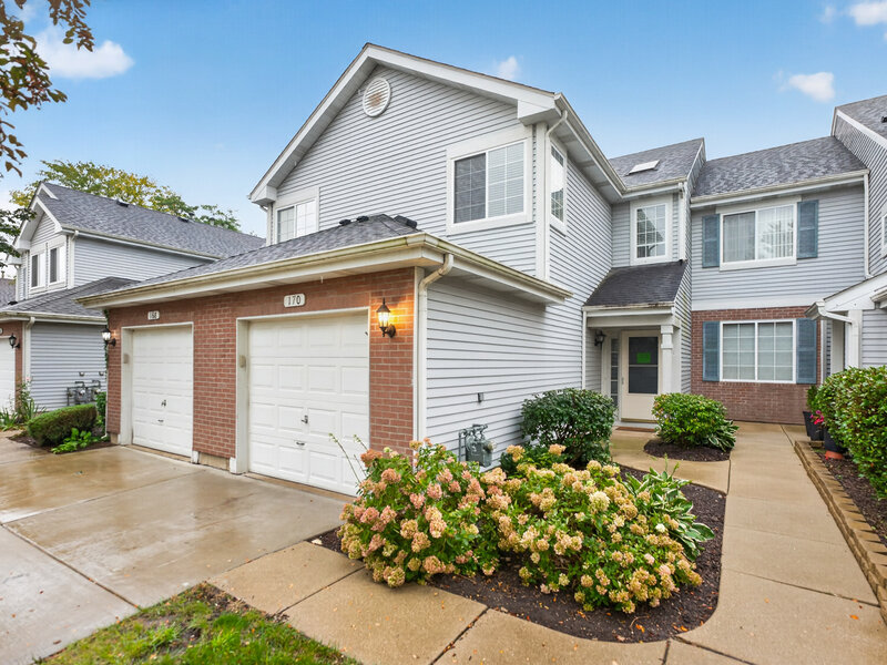 170 Sierra Pass Drive Schaumburg IL 60194