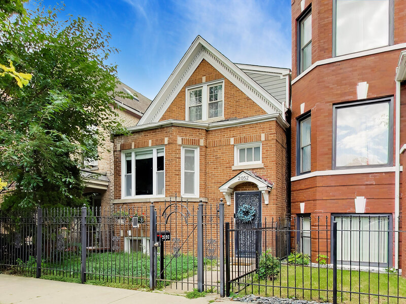 2052 N Whipple Street Chicago IL 60647