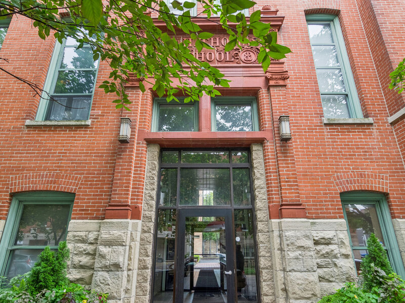1445 W Belden Avenue Chicago IL 60614