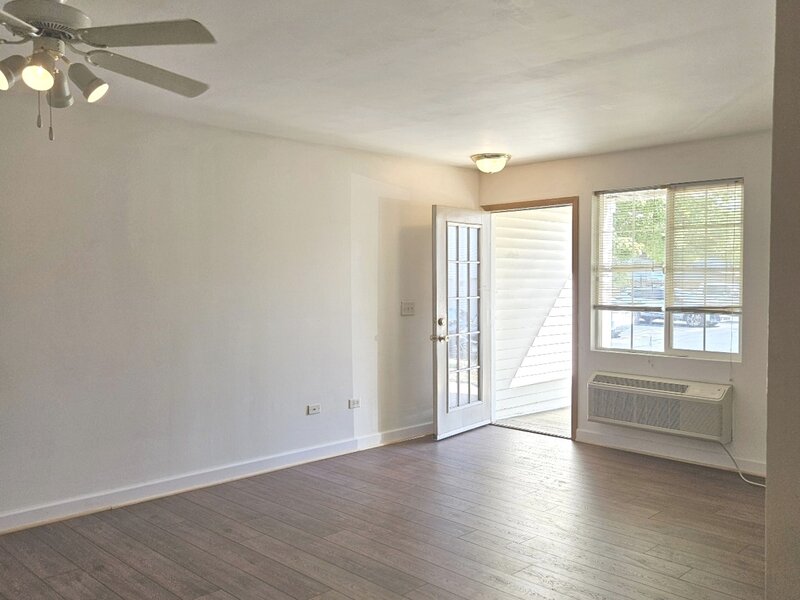 1443 Mcclure Road Aurora IL 60505
